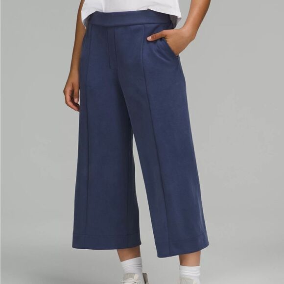 - Lululemon Softstreme High-Rise Culotte - Picture 1 of 4